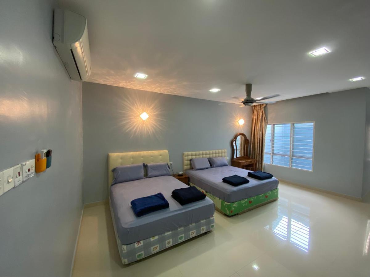 Entire Residential Home•Jia Residences Bkt Serdang沙登温暖的家 Seri Kembangan Exterior foto