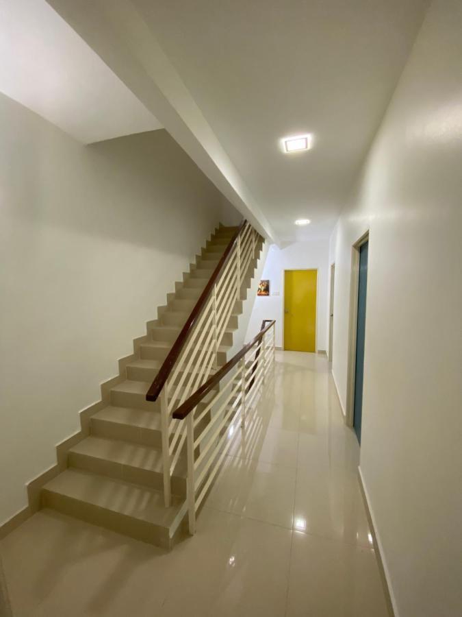 Entire Residential Home•Jia Residences Bkt Serdang沙登温暖的家 Seri Kembangan Exterior foto